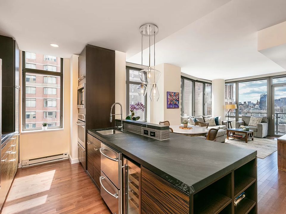 1st image of 101 W 24th St APT 18D