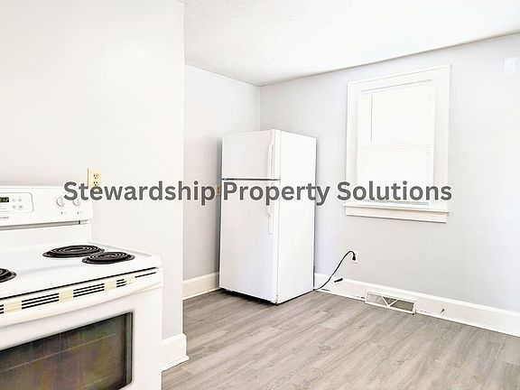 5th image of 750 Sheffield Ave NE