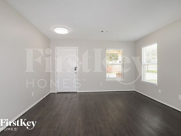 2nd image of 15406 Boulder Hollow Ln