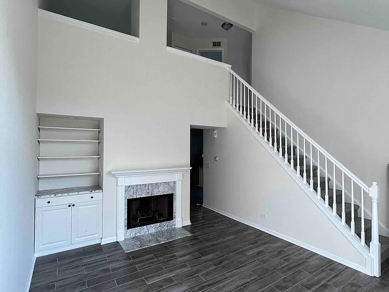 6865 Hampton Cir — Photo 4