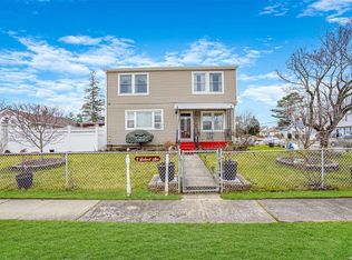 3 Robert Ave, Massapequa, NY 11758