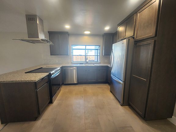 5th image of 8710 Wicklow Ct