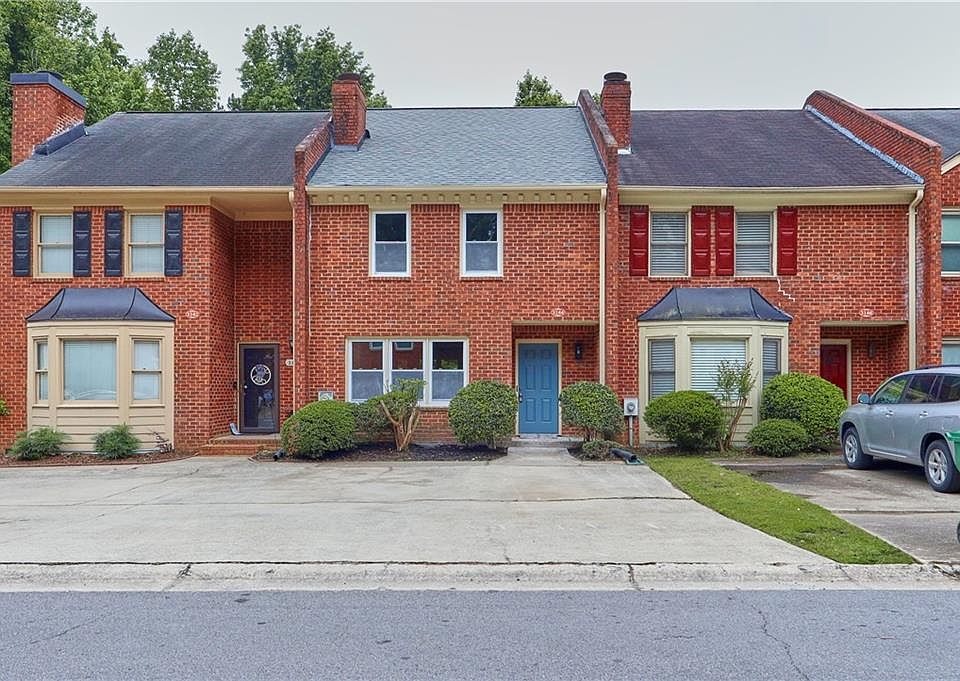 1st image of 3144 Corner Oak Dr