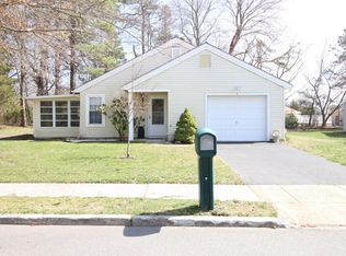 9 Portsmouth Dr, Forked River, NJ