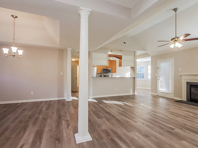 4020 River Falls Dr — Photo 5