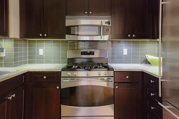 Sold by Bohemia Realty Group | media 7