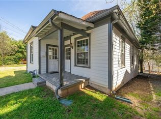 1099 Center St NW, Atlanta, GA 30318