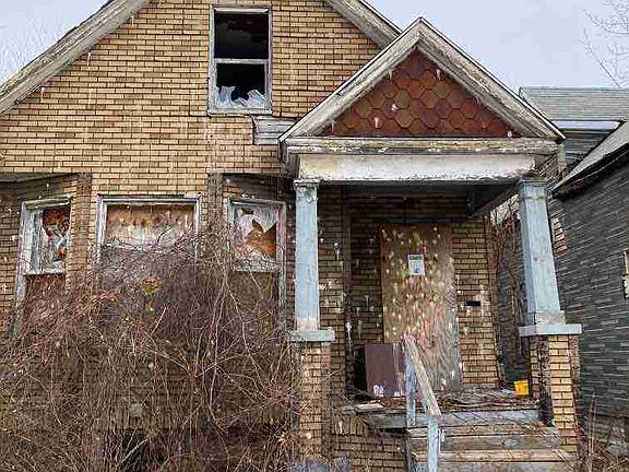 6321 Frontenac