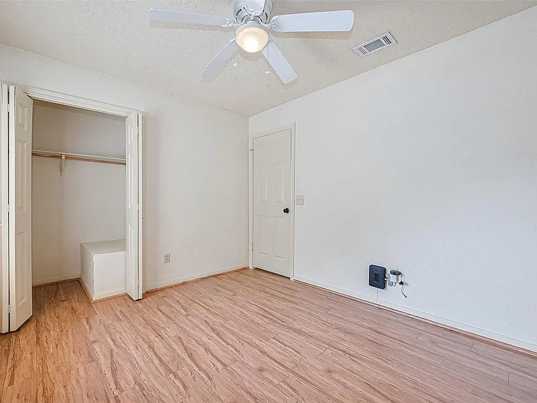 3614 Bee Bayou Ln — Photo 30