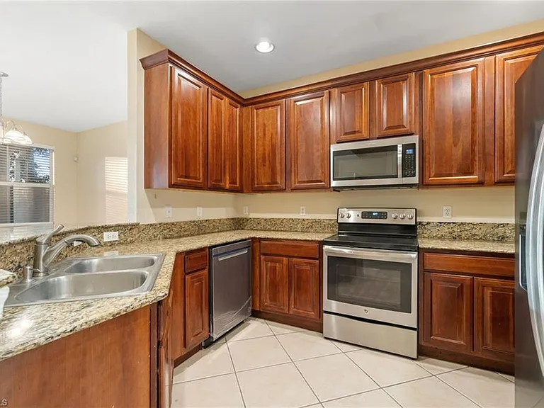 7009 Romana Way #1605 — Photo 4