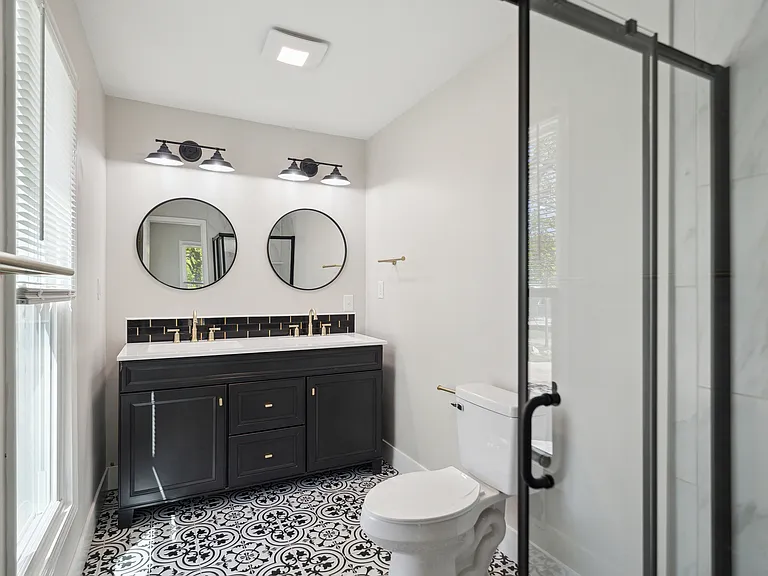 En-Suite Bathroom - Fully Tiled Shower Walls & Floor