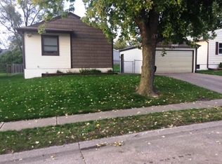 2830 W 65th St, Davenport, IA 52806