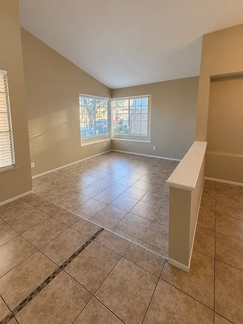 6504 Quaking Aspen Beautifully Updated 3-Bedroom Home in Southwest Bakersfield! — Photo 4