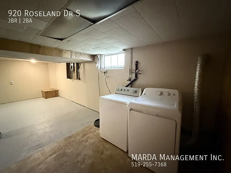 920 Roseland Dr S — Photo 52