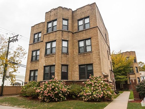 4th image of 4812 N Oakley Ave APT 2