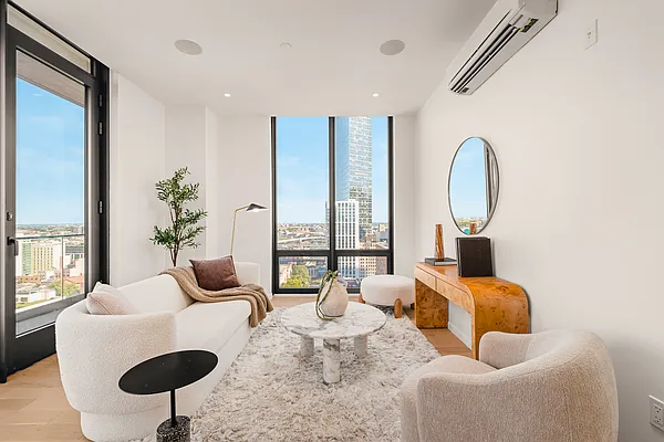 Living room, photo 1