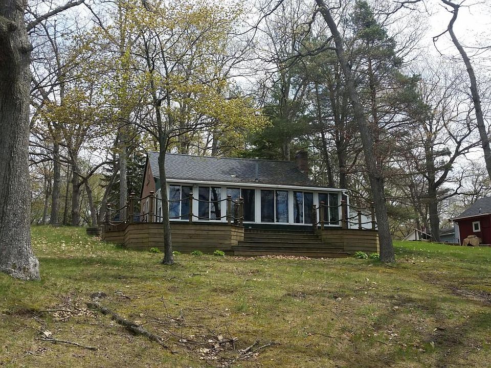 2nd image of 10563 Lake Dr