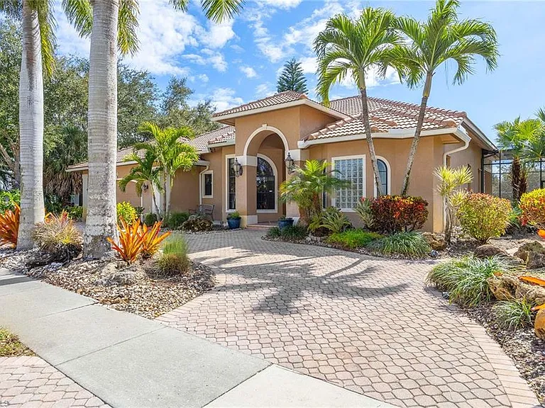 146 Windward Cay — Photo 1