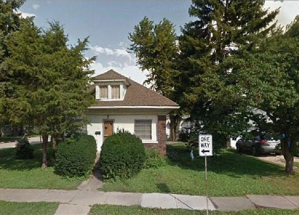1st image of 813 N Park St