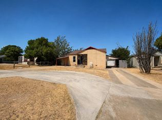 1403 E 11th Pl, Big Spring, TX 79720