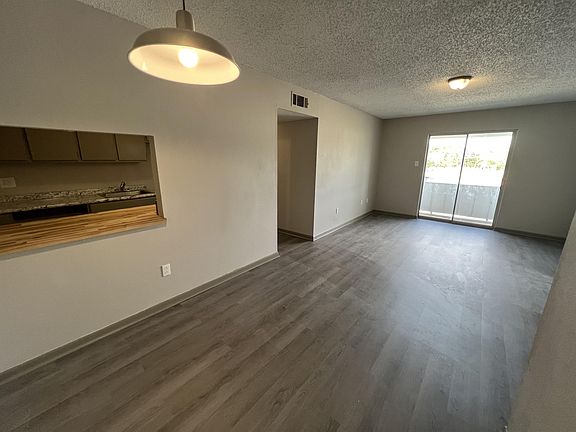 2nd image of 1704 Anderson St #3