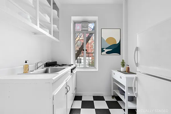 Sold by Compass | media 4