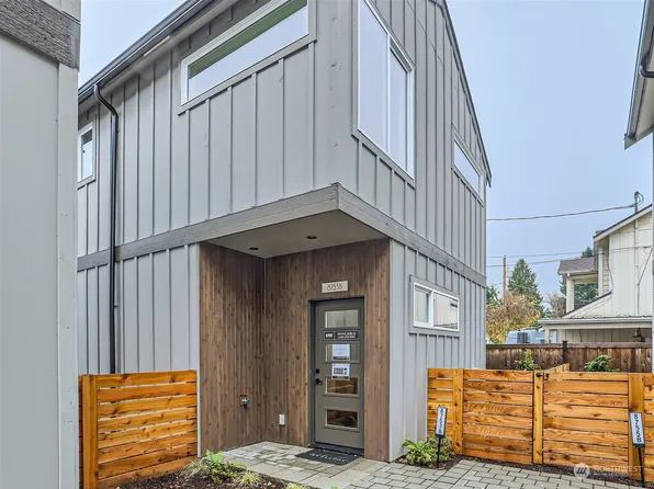 8753 12th Avenue NW, Seattle, WA 98117