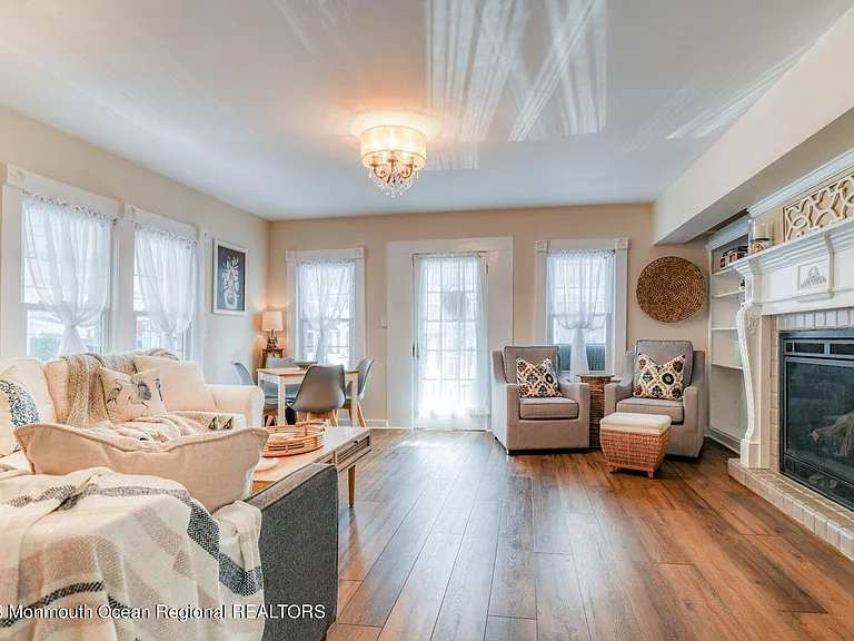 69 Franklin Ave #1 — Photo 17
