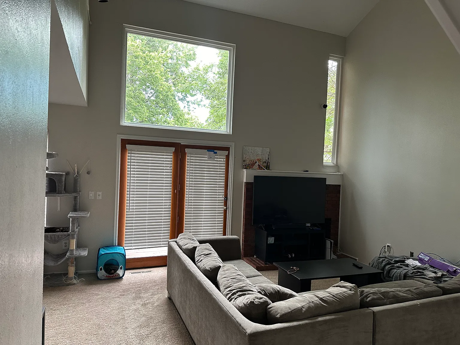 3 bed, 2.5 bath, 2461 sqft, $900 — Photo 3