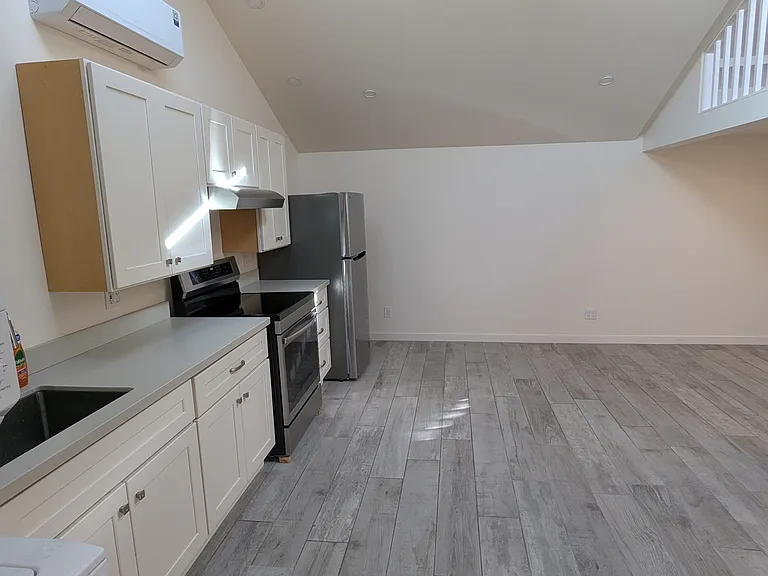 kitchen/living room
