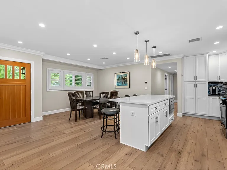 5210 Quakertown Ave — Photo 6