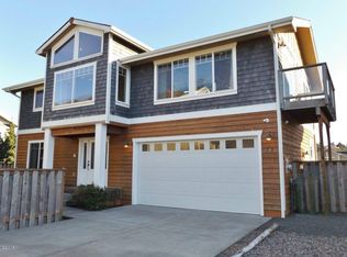 225 NW Fayette St, WALDPORT, OR