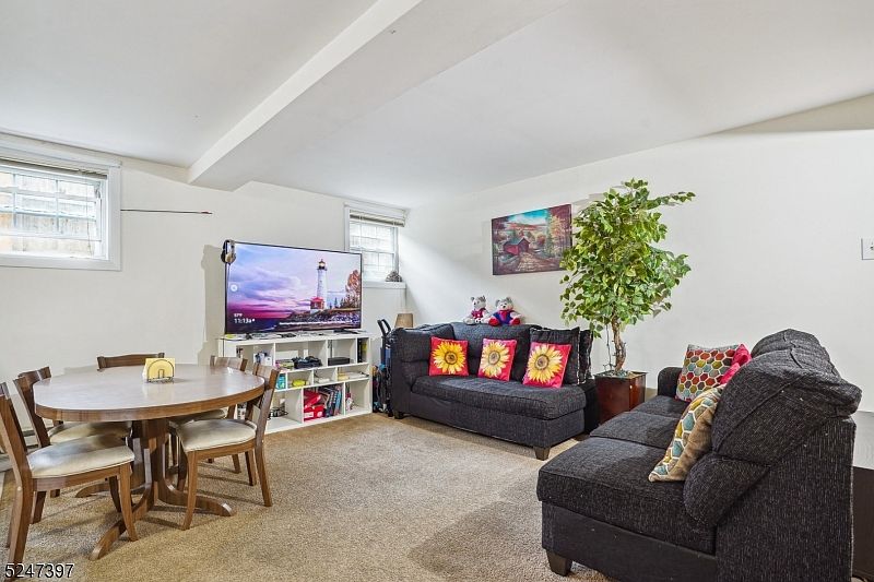 1st image of 206 Main St #1023