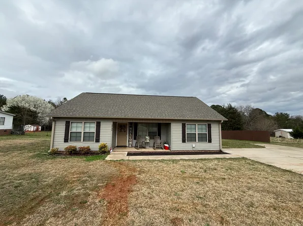 3732 Rainbow Lake Rd, Inman, SC 29349