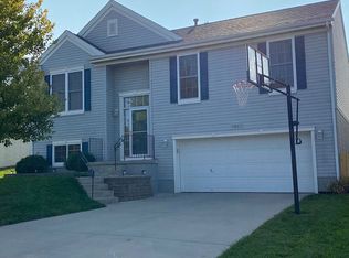 7813 N 151st St, Bennington, NE 68007