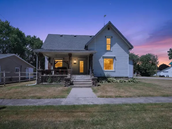 204 S Hodges Dr, Perrinton, MI 48871