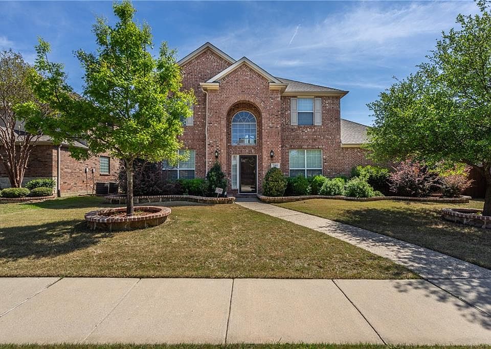 1st image of 2403 Barret Dr