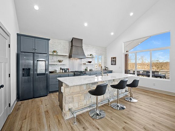 5th image of 6257 Panorama Dr