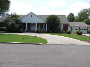 604 Box St, Athens, AL 35611