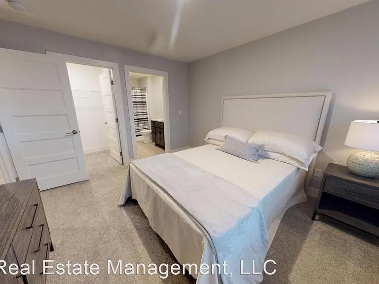 Hanover Townhomes — Photo 67