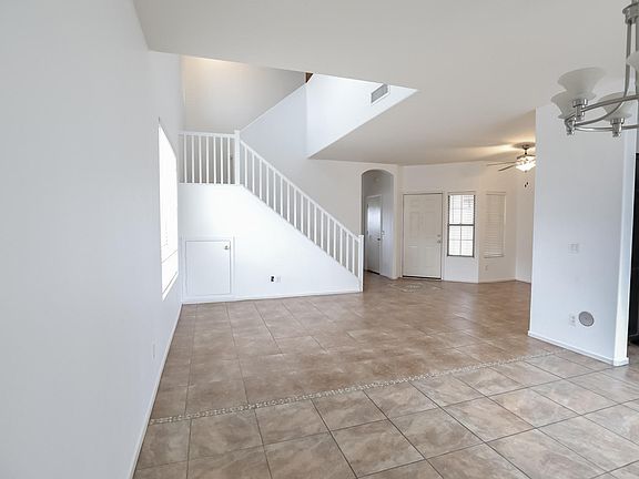2nd image of 834 E Tucci St