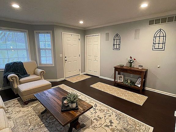 3rd image of 1899 Williams Way