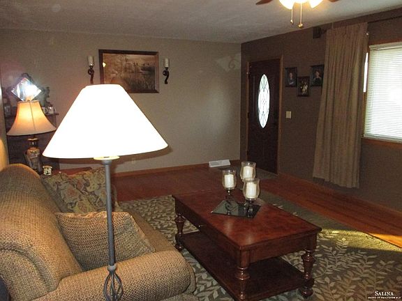 4th image of 2348 Mayfair Dr