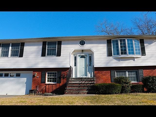 1st image of 160 Altamont Dr