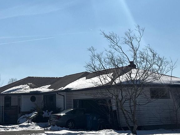 2nd image of 616 Youngstown Warren Rd