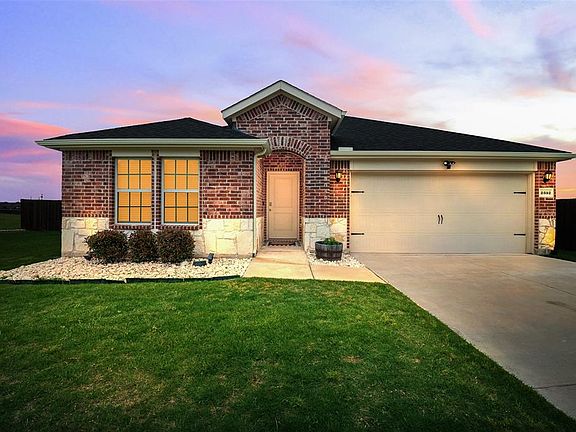 2nd image of 2352 Stefani St