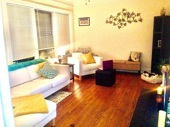2nd image of 3163 N Hudson Ave #E2