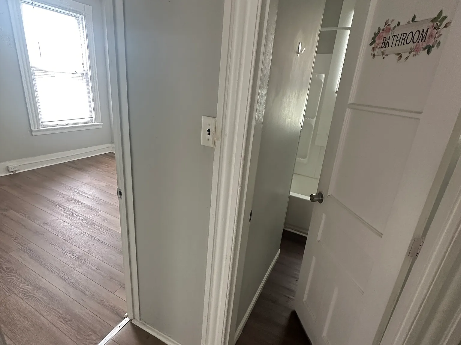 3 bed, 1200 sqft, $2,000 — Photo 3