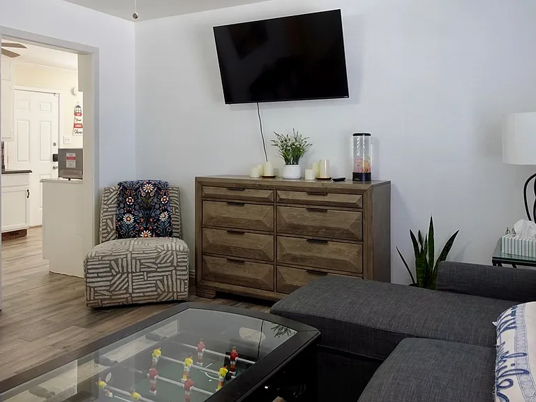 4719 Bowie Dr — Photo 3