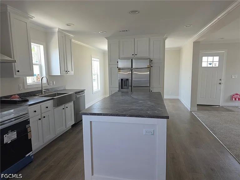 101 Oak Ln — Photo 9